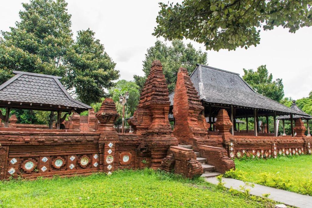 Hotel Syariah Tremigo Guesthouse Cirebon Eksteriør bilde